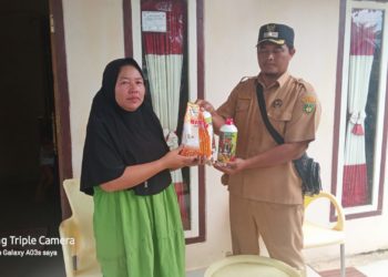 PENYALURAN BIBIT PADI, JAGUNG DAN PUPUK CAIR UNTUK MASYARAKAT